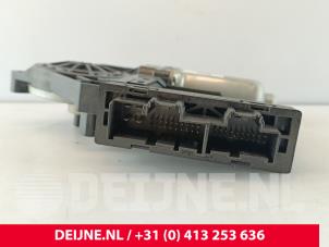 Volvo V90 Door window motor O287495 photo 2