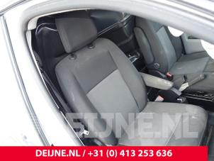 Gebruikte Stoel rechts Citroen Jumpy 2.0 Blue HDI 145 Prijs op aanvraag aangeboden door van Deijne Onderdelen Uden B.V.