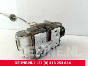 Volvo V90 Rear door lock mechanism 4-door, left O287512 photo 3