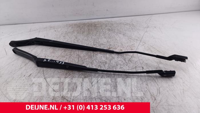 Volkswagen Crafter Scheibenwischerarm-Set O287515