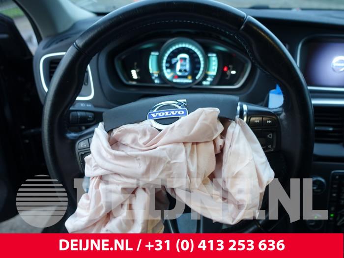 Volvo V40 Lenkrad O287658
