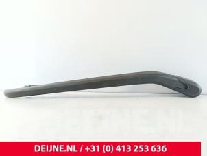 Gebruikte Ruitenwisserarm achter Volvo V90 II (PW) 2.0 D3 16V Prijs € 20,00 Margeregeling aangeboden door van Deijne Onderdelen Uden B.V.