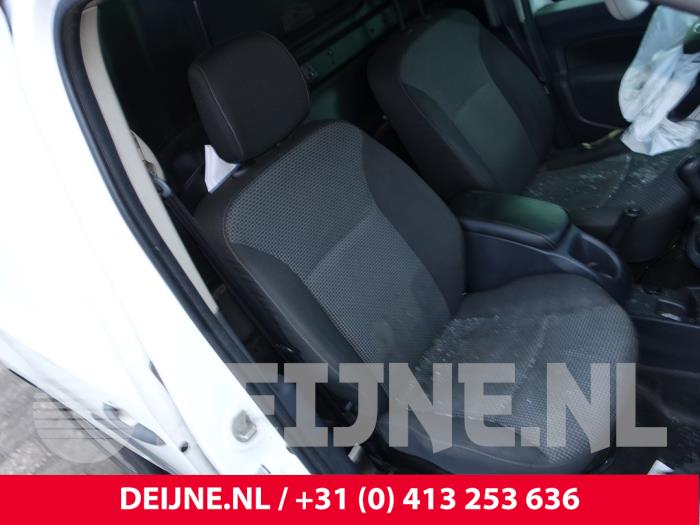 Mercedes Citan Sitz rechts O287974
