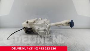 Volvo XC40 Front windscreen washer reservoir O288033 photo 2
