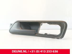 Gebruikte Handgreep Volkswagen Caddy III (2KA,2KH,2CA,2CH) 2.0 SDI Prijs € 24,20 Inclusief btw aangeboden door van Deijne Onderdelen Uden B.V.