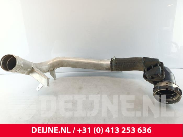 Gebruikte Intercooler Buis Volvo C70 (NC) 2.0 T 20V Prijs € 80,00 Margeregeling aangeboden door van Deijne Onderdelen Uden B.V.
