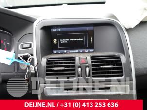 Gebruikte Display Interieur Volvo XC60 I (DZ) 2.0 D3 20V Prijs op aanvraag aangeboden door van Deijne Onderdelen Uden B.V.