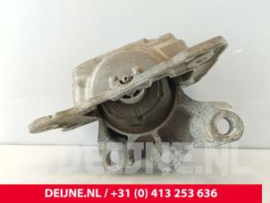 Volvo V60 Engine mount O288206 photo 3