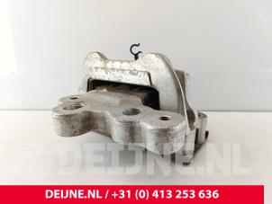 Gebruikte Motorsteun Ford Transit Custom 2.0 TDCi 16V Eco Blue 130 Prijs € 30,25 Inclusief btw aangeboden door van Deijne Onderdelen Uden B.V.