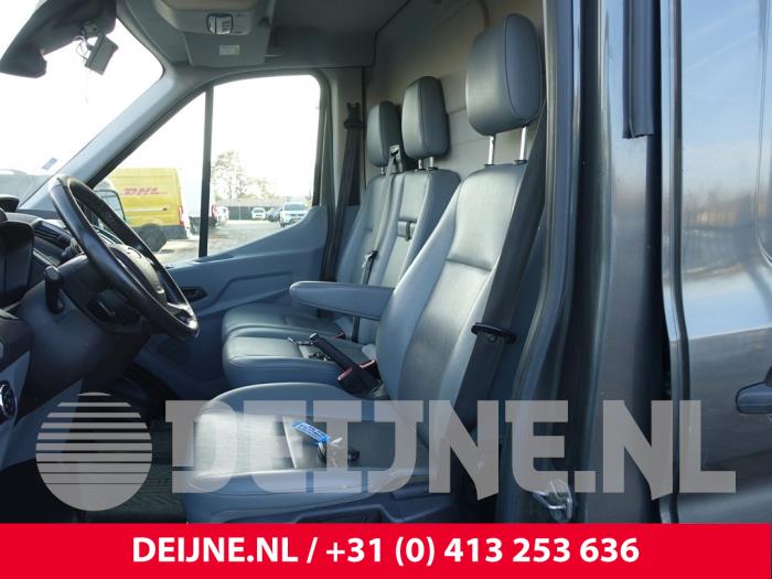 Ford Transit Stoel links O288341