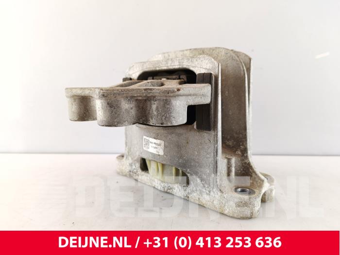 Gebruikte Motorrubber Ford Transit Custom 2.0 TDCi 16V Eco Blue 130 Prijs € 54,45 Inclusief btw aangeboden door van Deijne Onderdelen Uden B.V.