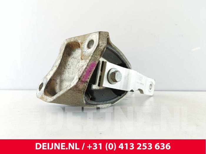 Gebruikte Motorrubber Volvo V60 II (ZW) 2.0 T6 16V Twin Engine Prijs € 25,00 Margeregeling aangeboden door van Deijne Onderdelen Uden B.V.