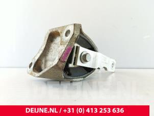 Gebruikte Motorrubber Volvo V60 II (ZW) 2.0 T6 16V Twin Engine Prijs € 25,00 Margeregeling aangeboden door van Deijne Onderdelen Uden B.V.