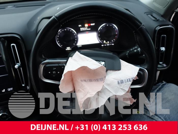 Volvo XC40 Lenkrad O288481