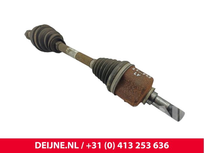 Gebruikte Steekas links-voor Mercedes Vito (447.6) 1.6 111 CDI 16V Prijs € 70,00 Inclusief btw aangeboden door van Deijne Onderdelen Uden B.V.