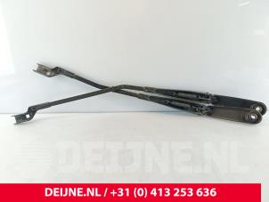 Volvo S60 Front wiper arm O288598 photo 2