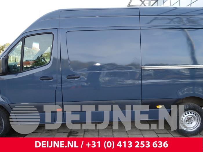 Mercedes Sprinter Schiebetür links O288746