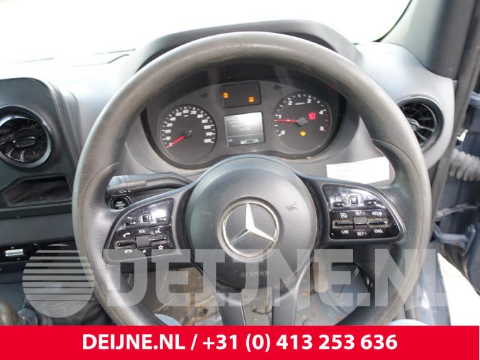 Mercedes Sprinter Lenkrad O288750
