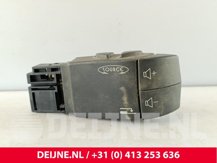 Nissan Primastar Radiobedienung Lenkrad O288767
