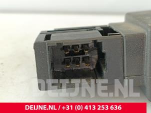 Nissan Primastar Radiobediening Stuur O288767 foto 4