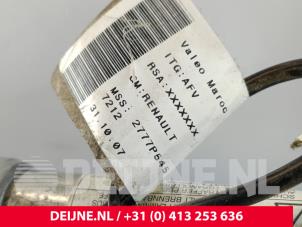 Nissan Primastar Sicherheitsgurt Schließe links vorne O288770 foto 3