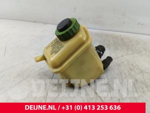 Porsche Cayenne Power steering fluid reservoir O288807 photo 3