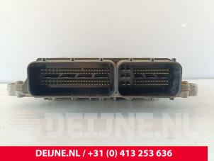 Volvo V70 Engine management computer O288823 photo 3