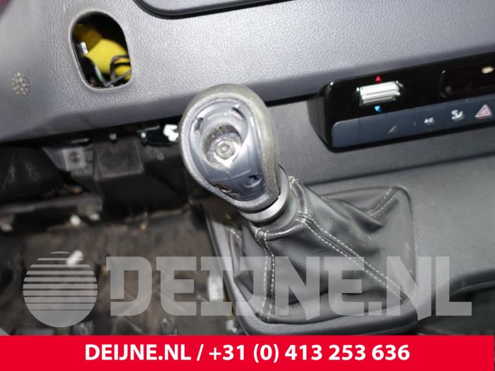 Mercedes Sprinter Versnellingspook O289015
