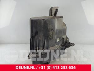Gebruikte Adblue tank Mercedes Sprinter 3t (910.6) 211 CDI 2.1 D FWD Prijs € 840,95 Inclusief btw aangeboden door van Deijne Onderdelen Uden B.V.