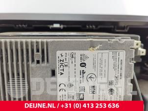 Mercedes Sprinter Display Multi Media regelunit O288982 foto 3