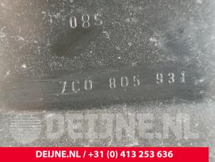 Volkswagen Crafter Koplampframe links O289050 foto 3