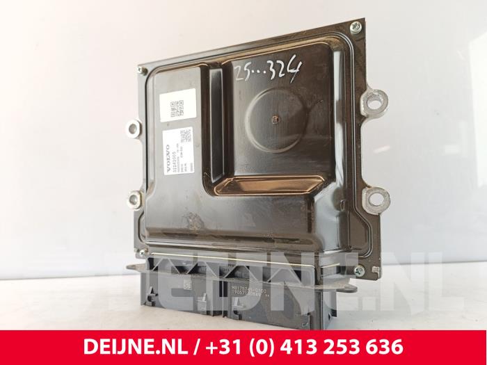 Volvo V90 Engine management computer O289069