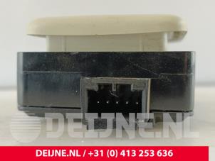 Lynk & Co 01 Binnenverlichting achter O289071 foto 3
