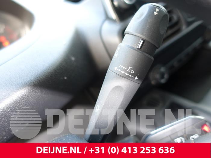 Peugeot Partner Kombischalter Lenksäule O289093