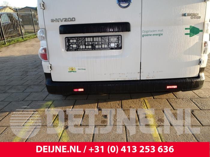 Nissan NV200 Stoßstange hinten O289138