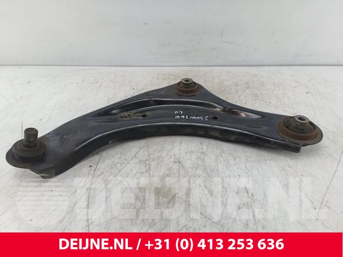 Nissan NV200 Querlenker unten links vorne O289152