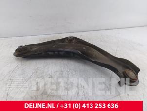 Nissan NV200 Front lower wishbone, left O289152 photo 3