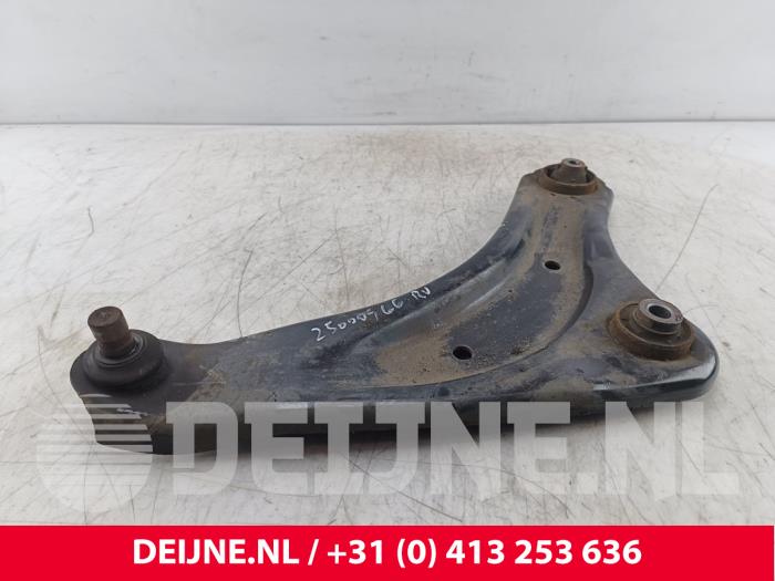 Nissan NV200 Querlenker unten rechts vorne O289153