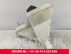 Nissan NV200 Ausgleichsbehälter O289158 foto 2