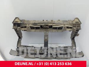 Gebruikte Frontpaneel Renault Trafic (1FL/2FL/3FL/4FL) 1.6 dCi 145 Twin Turbo Prijs € 157,30 Inclusief btw aangeboden door van Deijne Onderdelen Uden B.V.