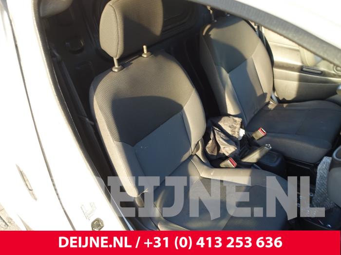 Nissan NV200 Sitz rechts O289184