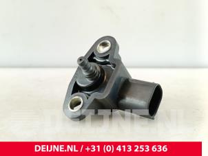 Mercedes Vito Brandstofdruk sensor O289220 foto 2