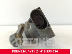 Porsche Cayenne Xenon height adjustment O289232 photo 3