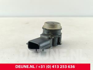 Gebruikte PDC Sensor Renault Express 1.3 TCE 100 16V Prijs € 18,15 Inclusief btw aangeboden door van Deijne Onderdelen Uden B.V.
