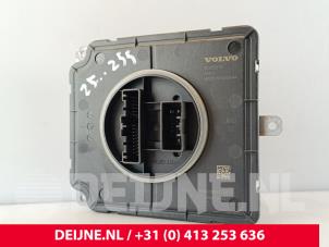 Gebruikte Module LED koplamp Volvo C40 Recharge (XK) Recharge Twin 78 kWh Prijs € 187,55 Inclusief btw aangeboden door van Deijne Onderdelen Uden B.V.
