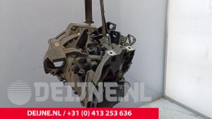 Volkswagen Caddy Gearbox O289538 photo 3
