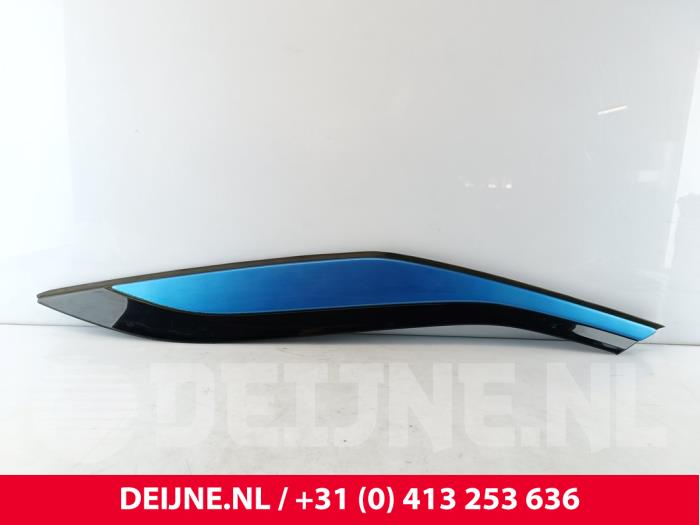 Lynk & Co 01 Sierstrip O289543