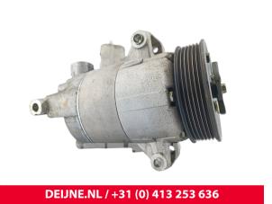 Volkswagen Caddy Aircopomp O289558 foto 2
