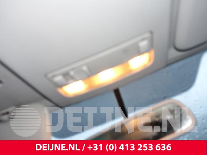 Volkswagen Caddy Interior lighting, front O289559