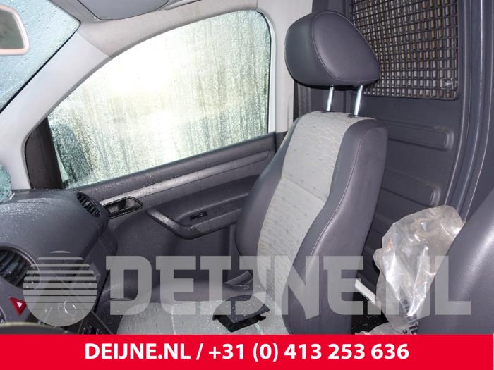 Volkswagen Caddy Stoel rechts O289589